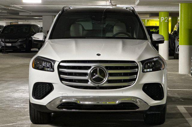 new 2025 Mercedes-Benz GLS 450 car, priced at $91,775