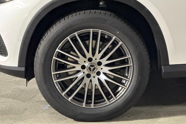 new 2026 Mercedes-Benz GLC 300 car