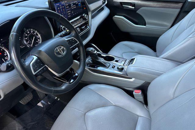 used 2022 Toyota Highlander car, priced at $35,599