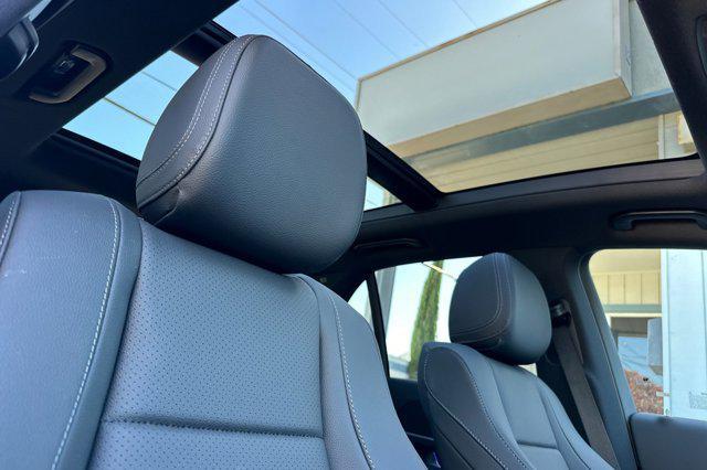 new 2026 Mercedes-Benz GLE 450 car, priced at $75,685