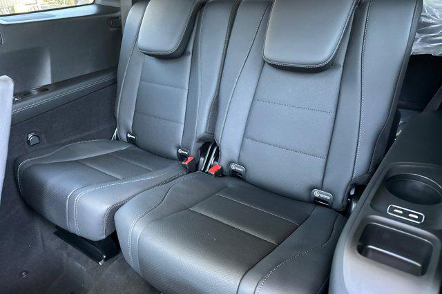 new 2025 Mercedes-Benz GLS 450 car, priced at $95,480