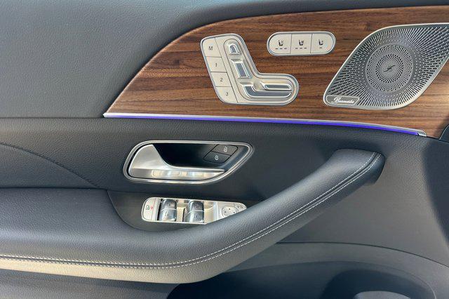 new 2025 Mercedes-Benz GLS 450 car, priced at $95,480