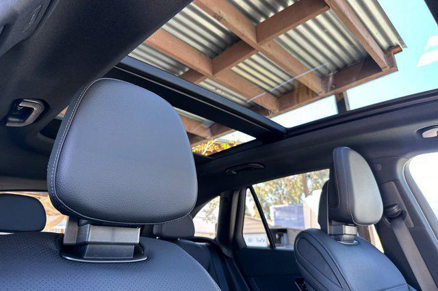 new 2025 Mercedes-Benz GLC 300 car, priced at $55,915