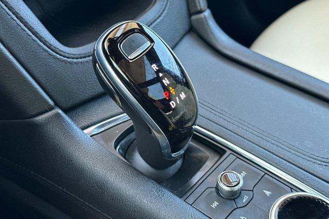 used 2022 Cadillac XT5 car, priced at $34,987