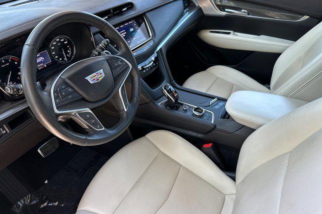 used 2022 Cadillac XT5 car, priced at $34,987