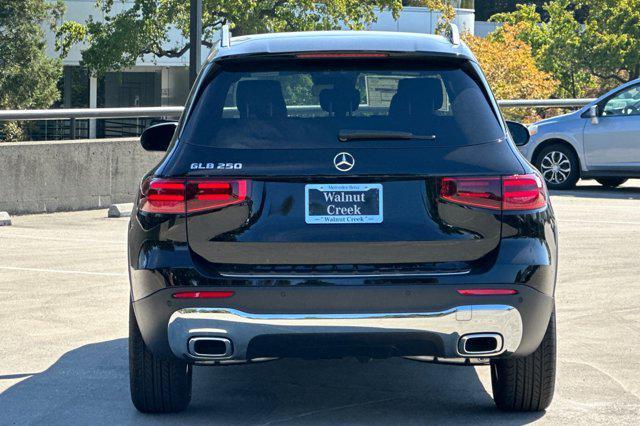 new 2025 Mercedes-Benz GLB 250 car, priced at $47,145