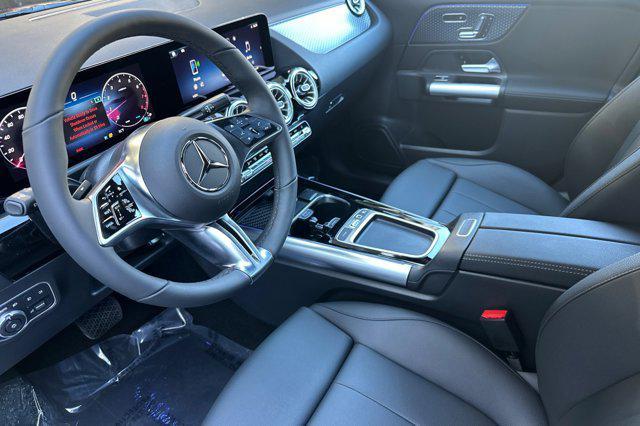 new 2025 Mercedes-Benz GLA 250 car, priced at $47,295