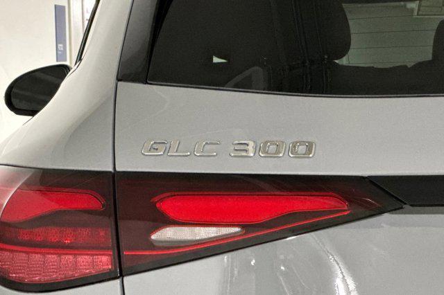 new 2026 Mercedes-Benz GLC 300 car