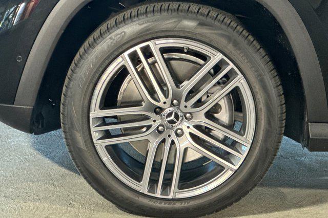 new 2025 Mercedes-Benz GLS 450 car, priced at $91,345