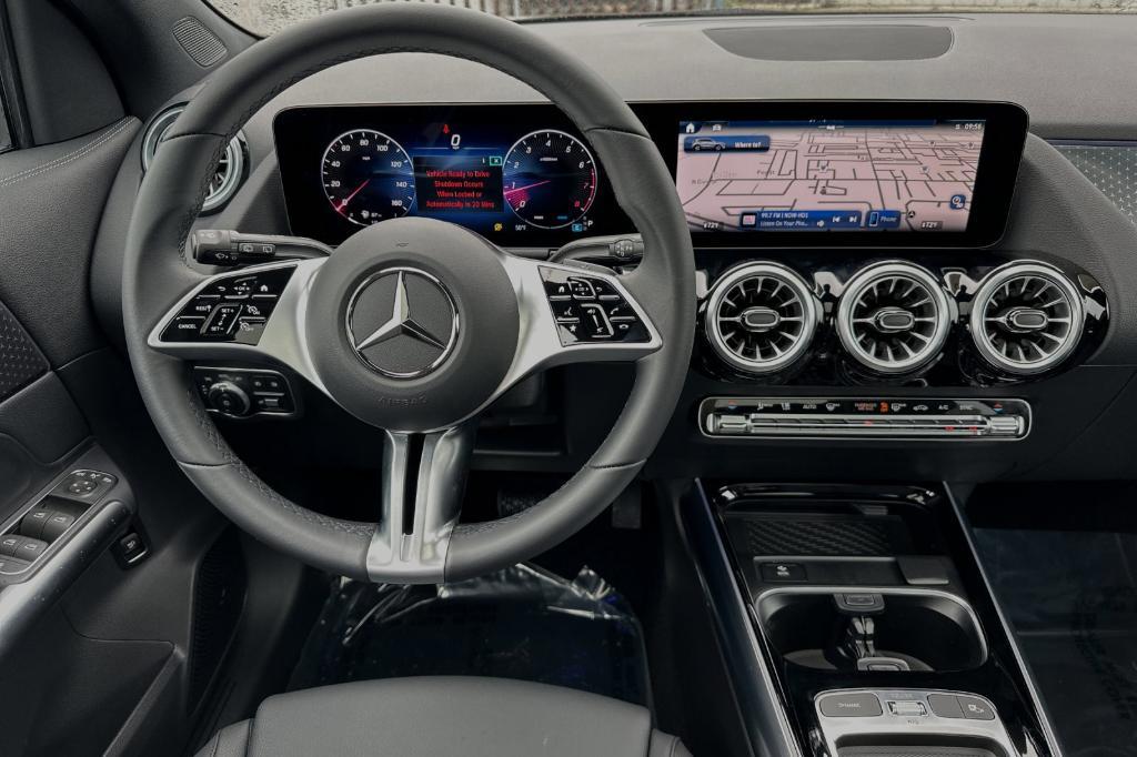 new 2024 Mercedes-Benz GLA 250 car, priced at $46,415