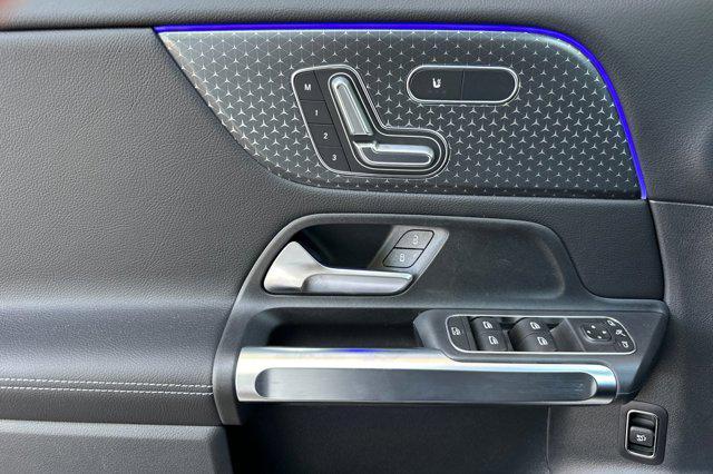 new 2025 Mercedes-Benz GLB 250 car, priced at $48,645