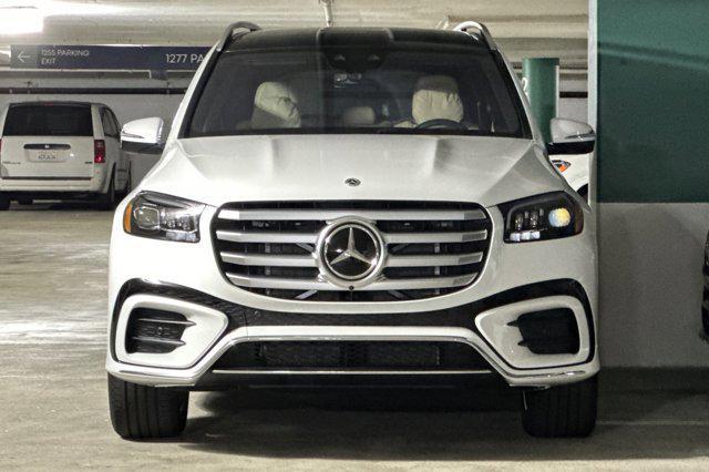 new 2026 Mercedes-Benz GLS 580 car