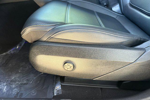 new 2024 Mercedes-Benz GLC 300 car