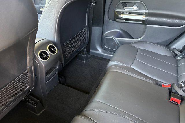 new 2025 Mercedes-Benz GLB 250 car, priced at $51,395