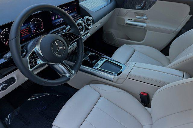 new 2025 Mercedes-Benz GLA 250 car, priced at $45,095