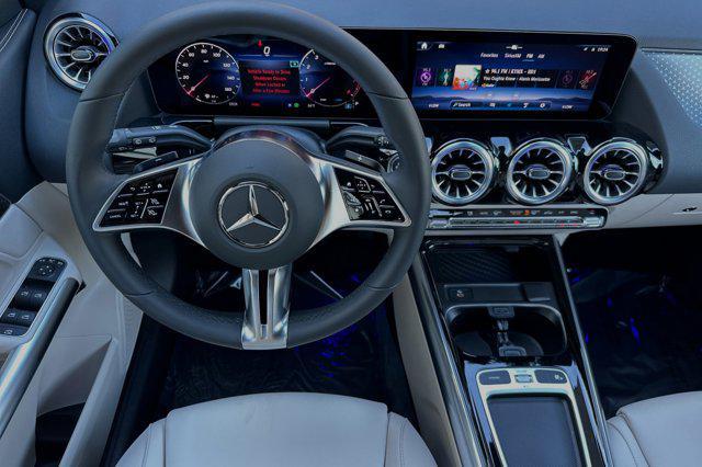 new 2025 Mercedes-Benz GLA 250 car, priced at $45,095