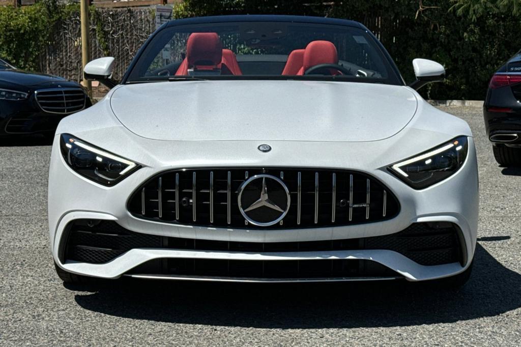 new 2023 Mercedes-Benz AMG SL 43 car, priced at $118,095