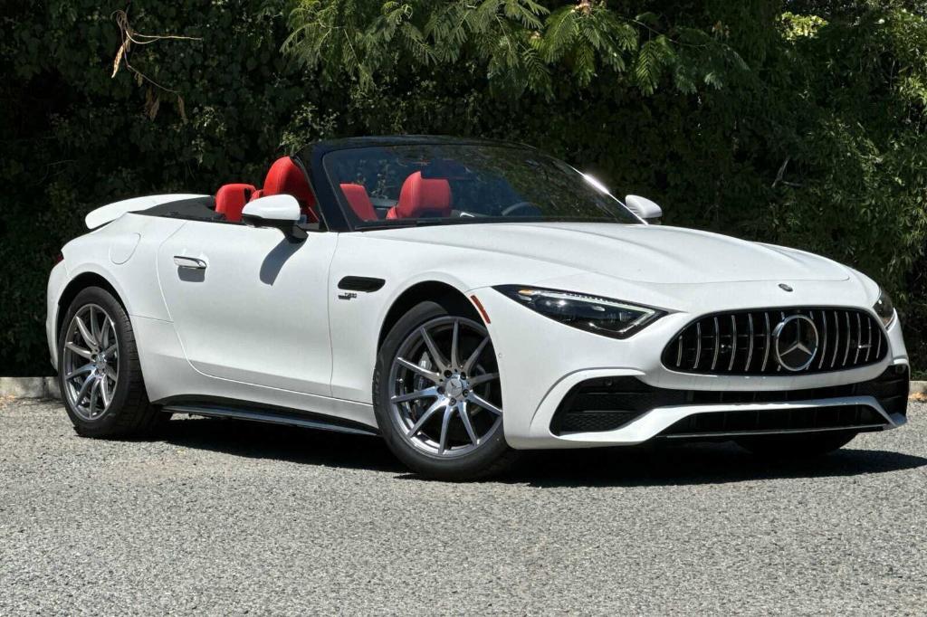 new 2023 Mercedes-Benz AMG SL 43 car, priced at $118,095