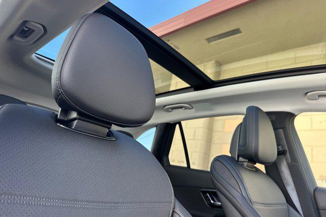 new 2025 Mercedes-Benz GLC 350e car, priced at $63,195