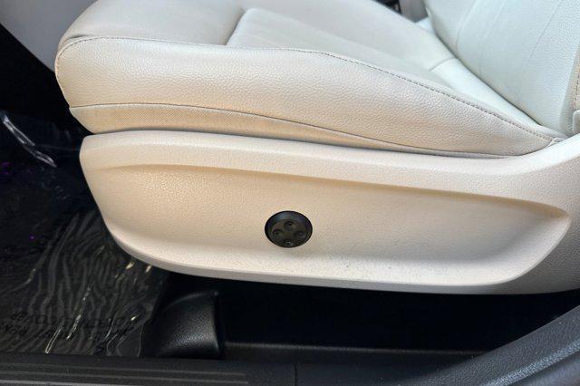used 2023 Mercedes-Benz GLB 250 car, priced at $30,999