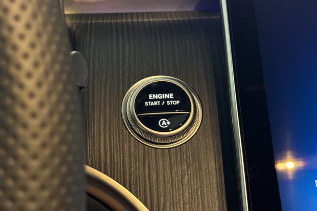 new 2025 Mercedes-Benz GLC 300 car, priced at $60,325