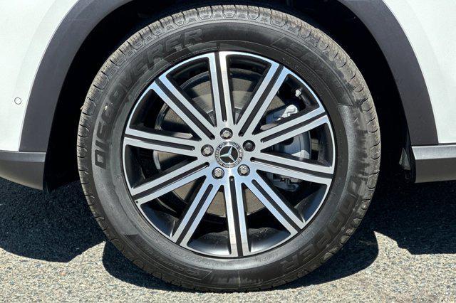 new 2025 Mercedes-Benz GLE 450 car, priced at $73,745