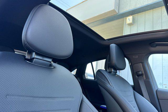 new 2025 Mercedes-Benz GLC 300 car, priced at $65,595