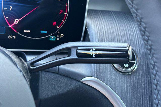 new 2025 Mercedes-Benz GLC 300 car, priced at $61,620