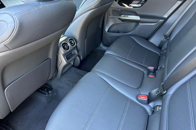 new 2025 Mercedes-Benz GLC 300 car, priced at $61,620