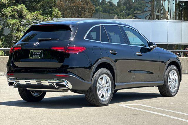 new 2025 Mercedes-Benz GLC 300 car, priced at $54,550