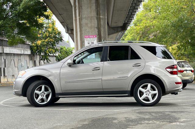 used 2009 Mercedes-Benz M-Class car, priced at $7,499