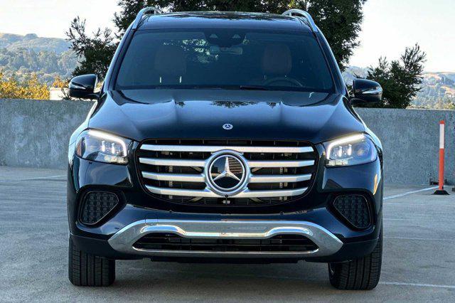 new 2025 Mercedes-Benz GLS 450 car, priced at $92,615