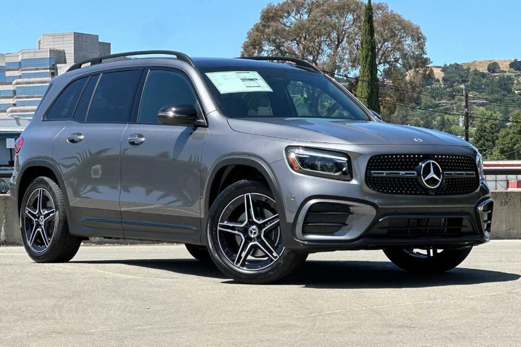 new 2024 Mercedes-Benz GLB 250 car, priced at $53,545