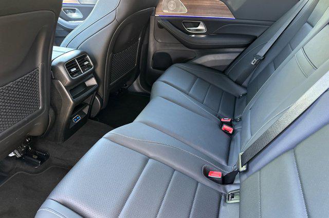 new 2025 Mercedes-Benz GLE 450 car, priced at $80,060