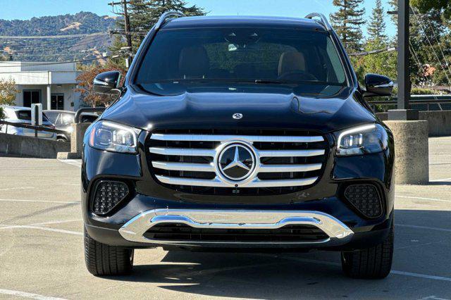 new 2025 Mercedes-Benz GLS 450 car, priced at $92,615