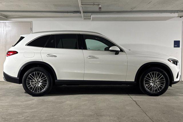 new 2026 Mercedes-Benz GLC 300 car