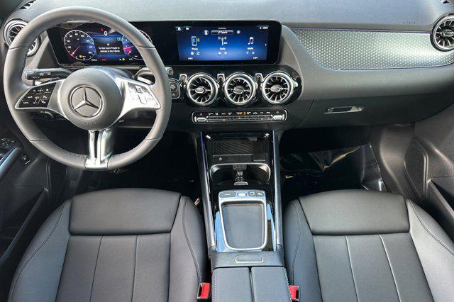 new 2025 Mercedes-Benz GLA 250 car, priced at $47,295
