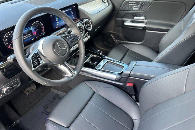 new 2025 Mercedes-Benz GLA 250 car, priced at $47,295