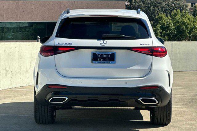 new 2025 Mercedes-Benz GLC 300 car, priced at $56,495