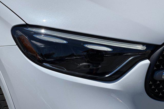 new 2025 Mercedes-Benz GLC 350e car, priced at $61,895