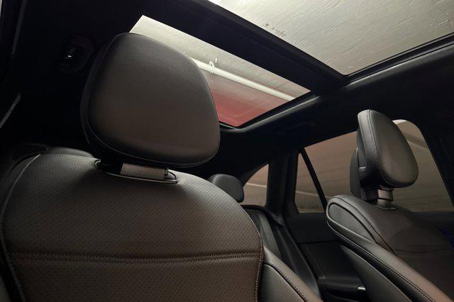 new 2025 Mercedes-Benz GLC 300 car, priced at $52,350