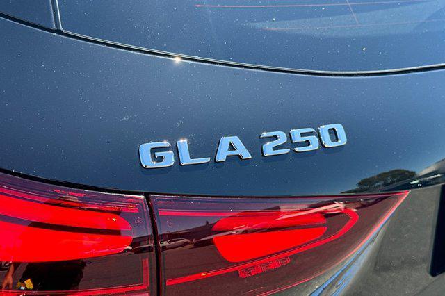 new 2026 Mercedes-Benz GLA 250 car