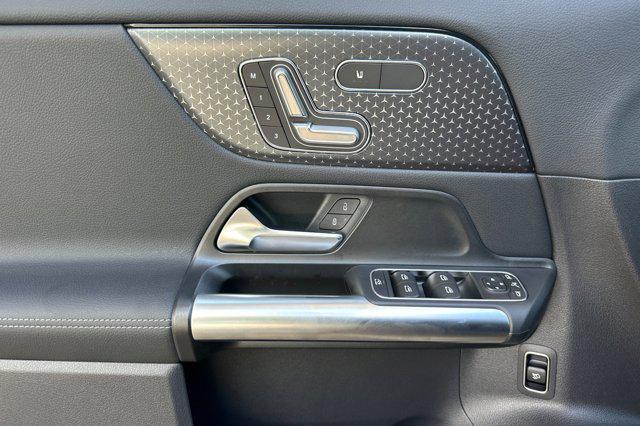 new 2026 Mercedes-Benz GLA 250 car