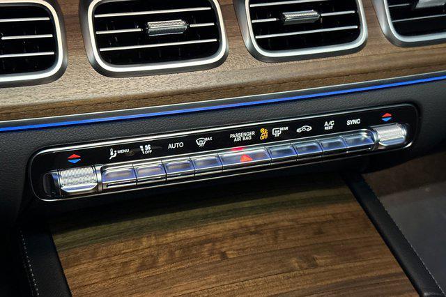 new 2025 Mercedes-Benz GLS 450 car, priced at $98,795