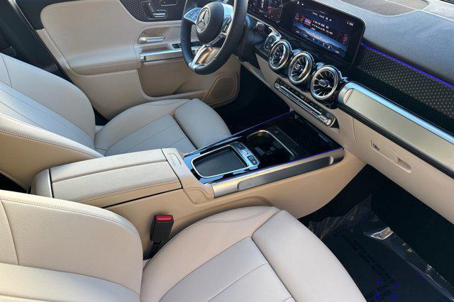 new 2025 Mercedes-Benz GLB 250 car, priced at $50,945