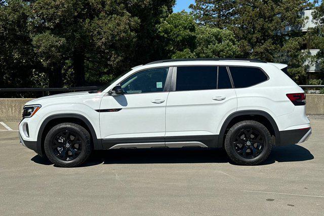 used 2025 Volkswagen Atlas car, priced at $40,999