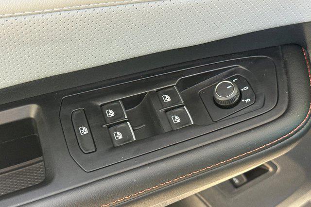 used 2025 Volkswagen Atlas car, priced at $40,999