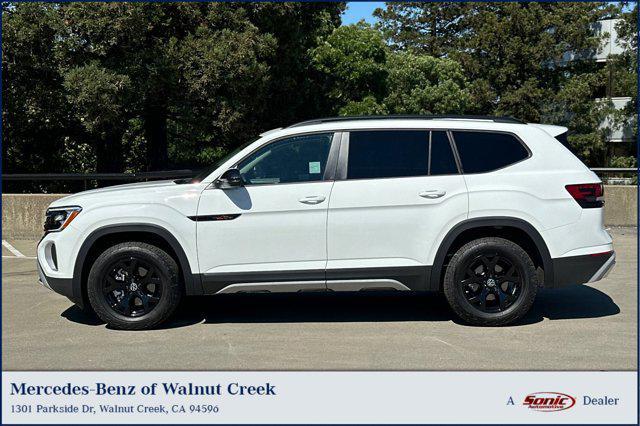 used 2025 Volkswagen Atlas car, priced at $40,999