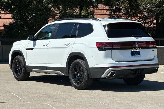 used 2025 Volkswagen Atlas car, priced at $40,999