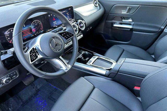 new 2025 Mercedes-Benz GLA 250 car, priced at $49,395